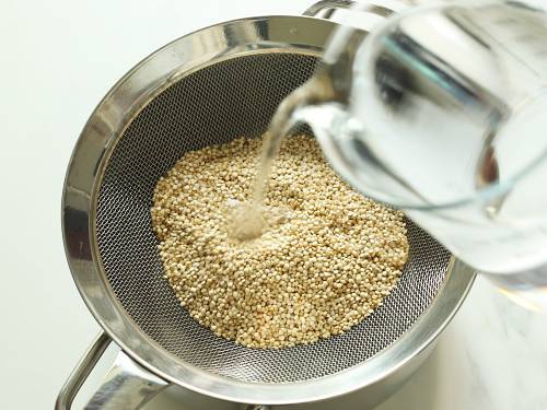 rinsing quinoa to cook in instant pot
