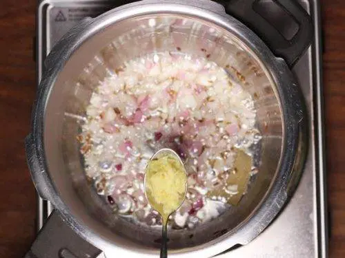 frying onions