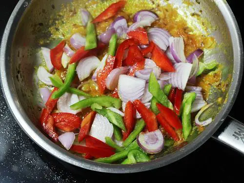 chopped veggies for mushroom pepper fry