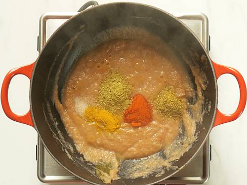 adding spice powders for rajma recipe