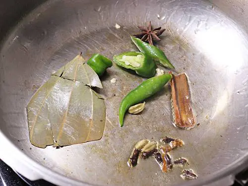 frying spices for ghee rice