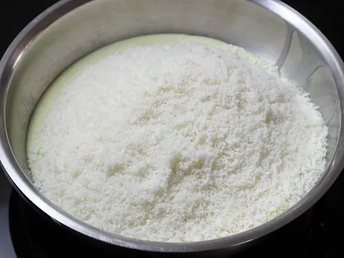 desiccated coconut for coconut laddu