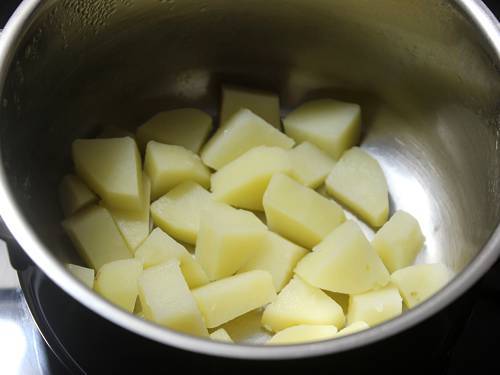 boiling potatoes
