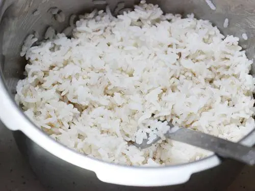 fluffing up and cooling rice