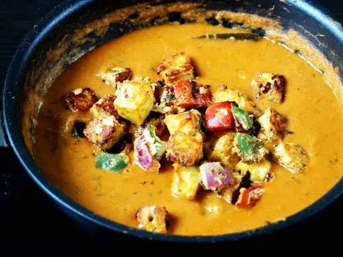 grilled ingredients in paneer tikka masala gravy