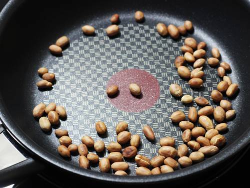 roasting peanuts