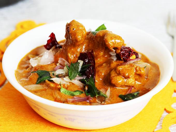 Kerala Chicken Curry with Coconut Milk Swasthi's Recipes
