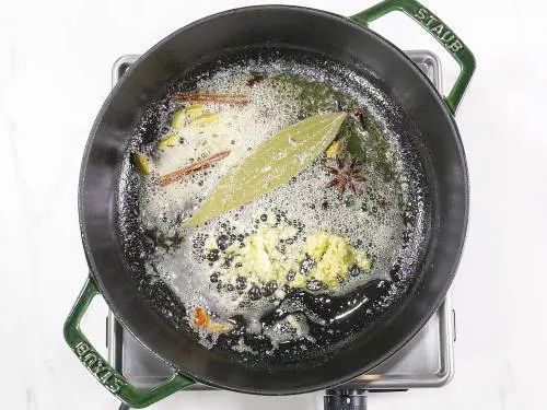 frying ginger garlic for turmeric rice