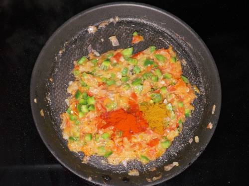 adding red chilli powder & masala powder
