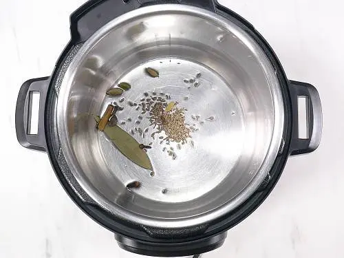 Sauteing spices in instant pot