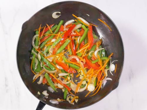 How To Make Hakka Noodles Chings?