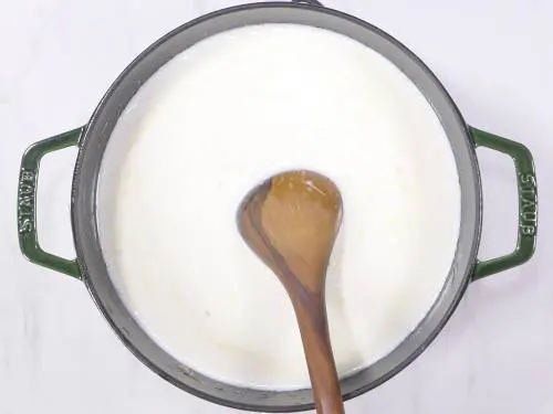 boiling milk to make sheer khurma