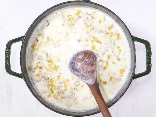 simmering sheer khurma in a pot