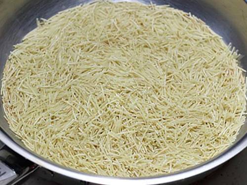 dry roasting semiya in a pan