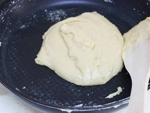 cooked mawa and condensed milk