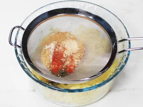 sieving spice powders