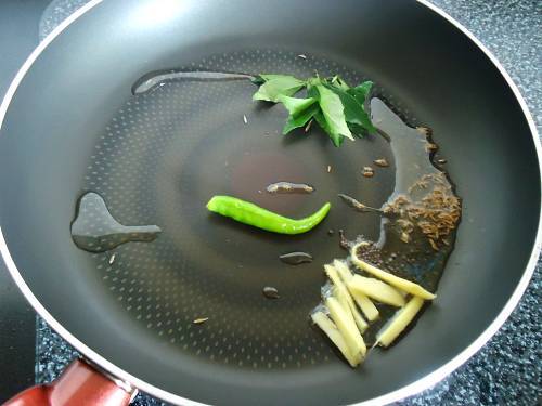 tempering spices in oil