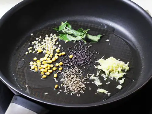 spices in hot oil