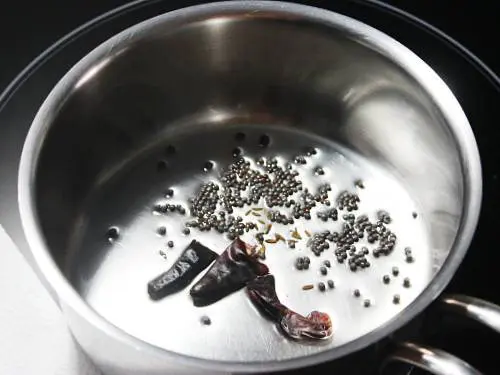 tempering with spices