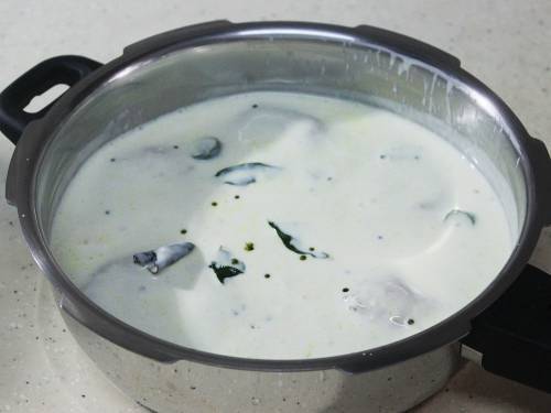Perugu vada recipe  perugu garelu    Swasthi s Recipes - 78