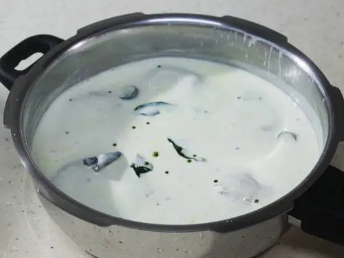 pouring yogurt 