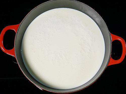 boil milk in a heavy bottom pot
