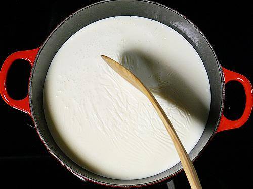 simmering milk to make rabri