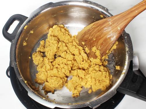 lumpy dough mixture to make besan ladoo