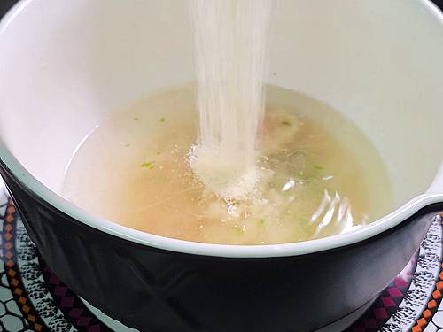 dissolve sugar and citric acid