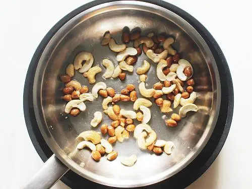 fry peanuts and cashews in oil