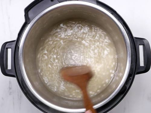 pour water to make javvarisi payasam