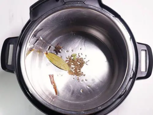 temper spices in instant pot
