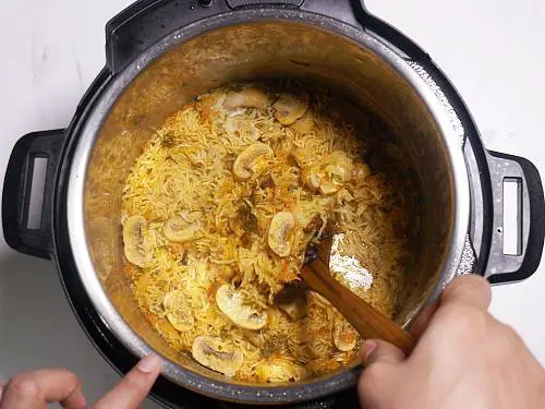 instant pot mushroom biryani