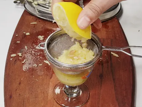 squeeze lemon juice