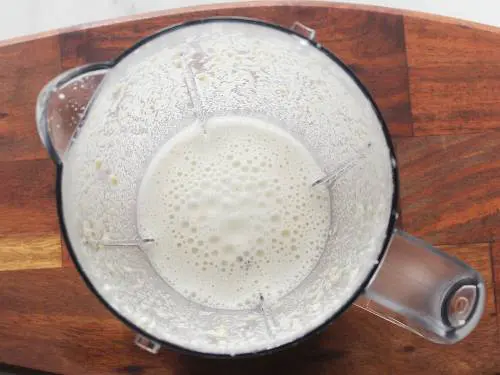 cashew milk in blender