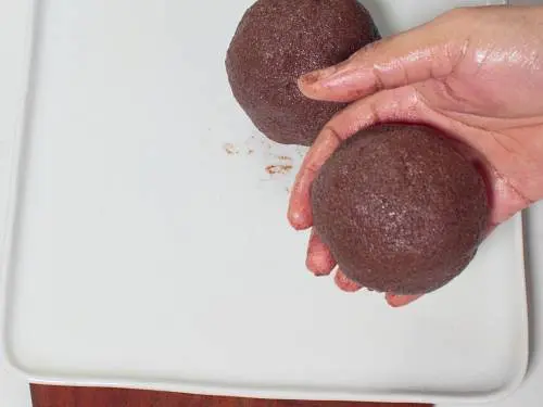 soft rolled ragi balls