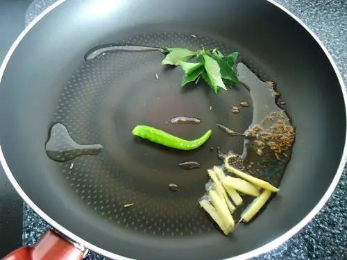 tempering spices to make poriyal