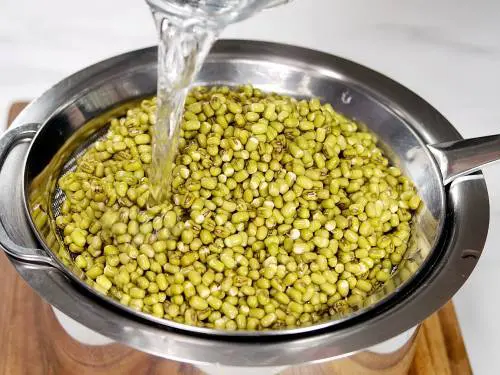 rinsing in a colander