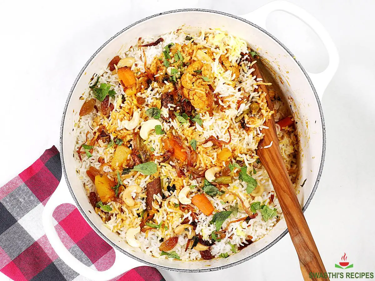 dum vegetable biryani