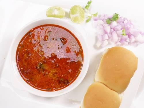 Misal Pav Recipe Swasthi S Recipes