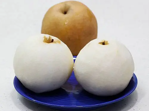 peeled Asian pears