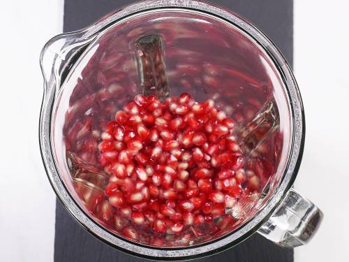 How To Make Pomegranate Juice   Swasthi s Recipes - 33