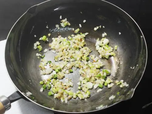 frying onions for manchow soup