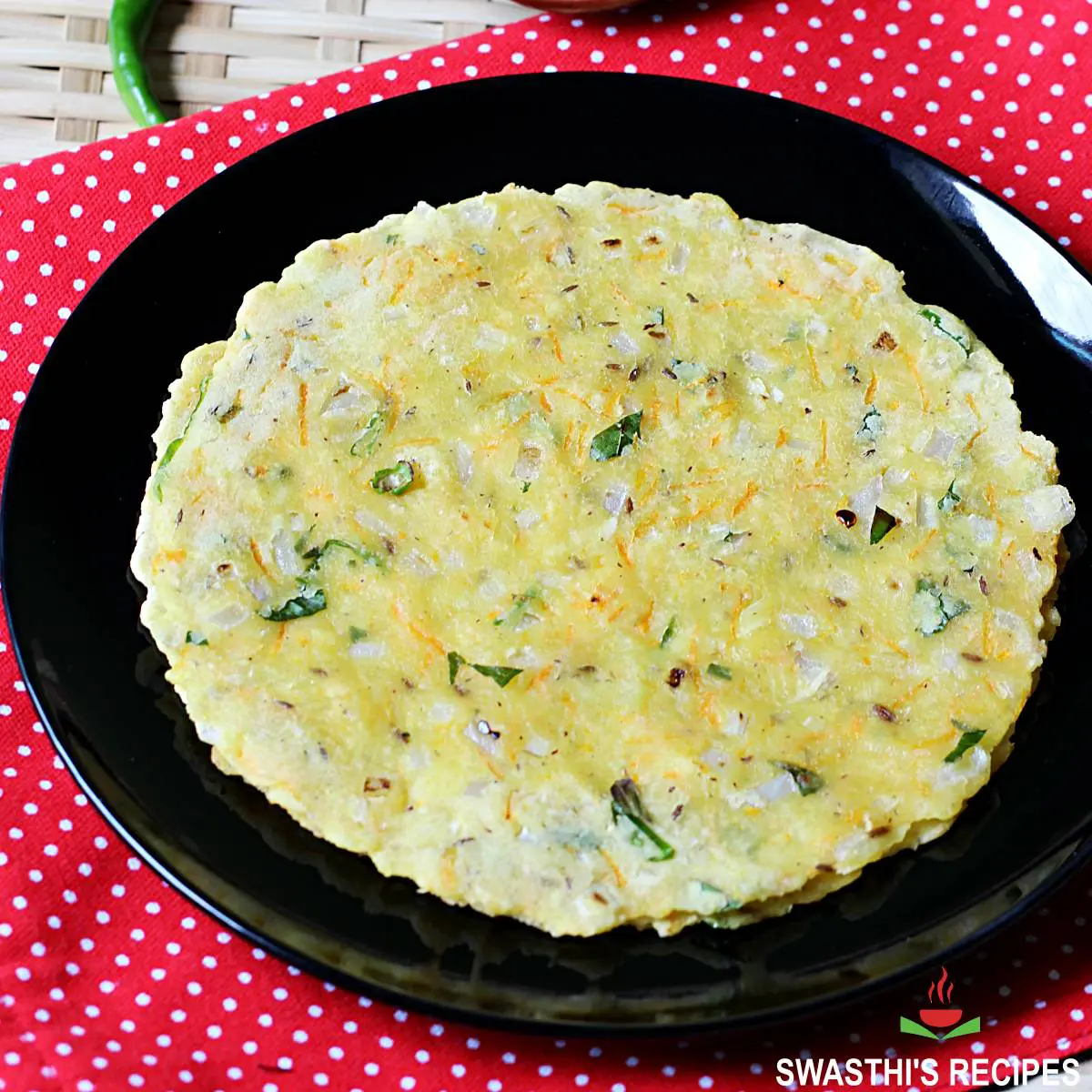 akki roti served with red chutney for breakfast