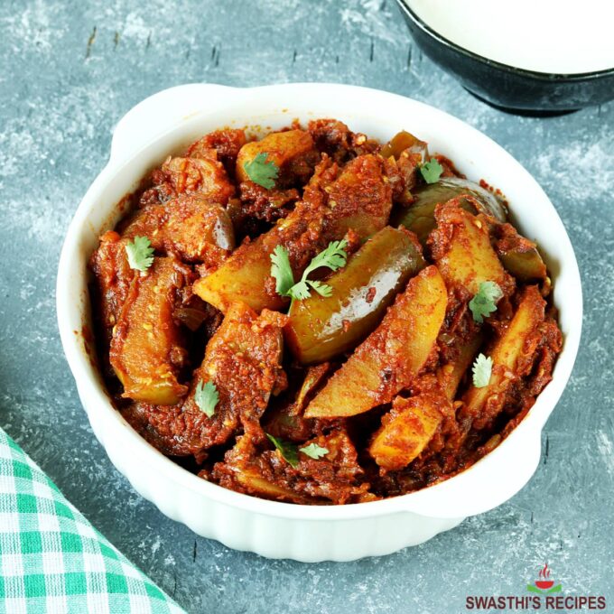 Aloo baingan masala (Eggplant potato curry) Swasthi's Recipes