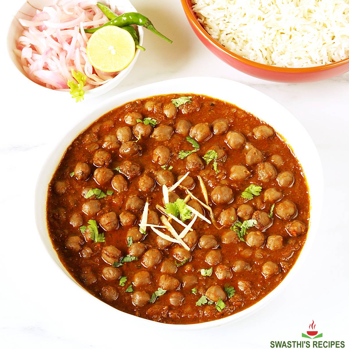 chole recipe made with chickpeas, spices and herbs