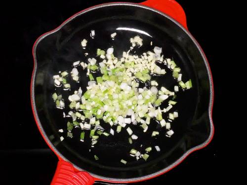 scallions to make egg fried rice