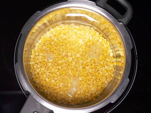 cooking chana dal in a pressure cooker