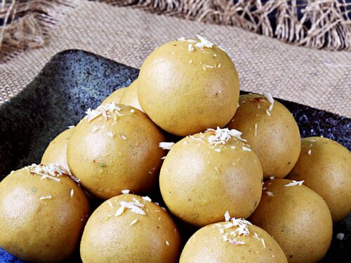 Besan ladoo