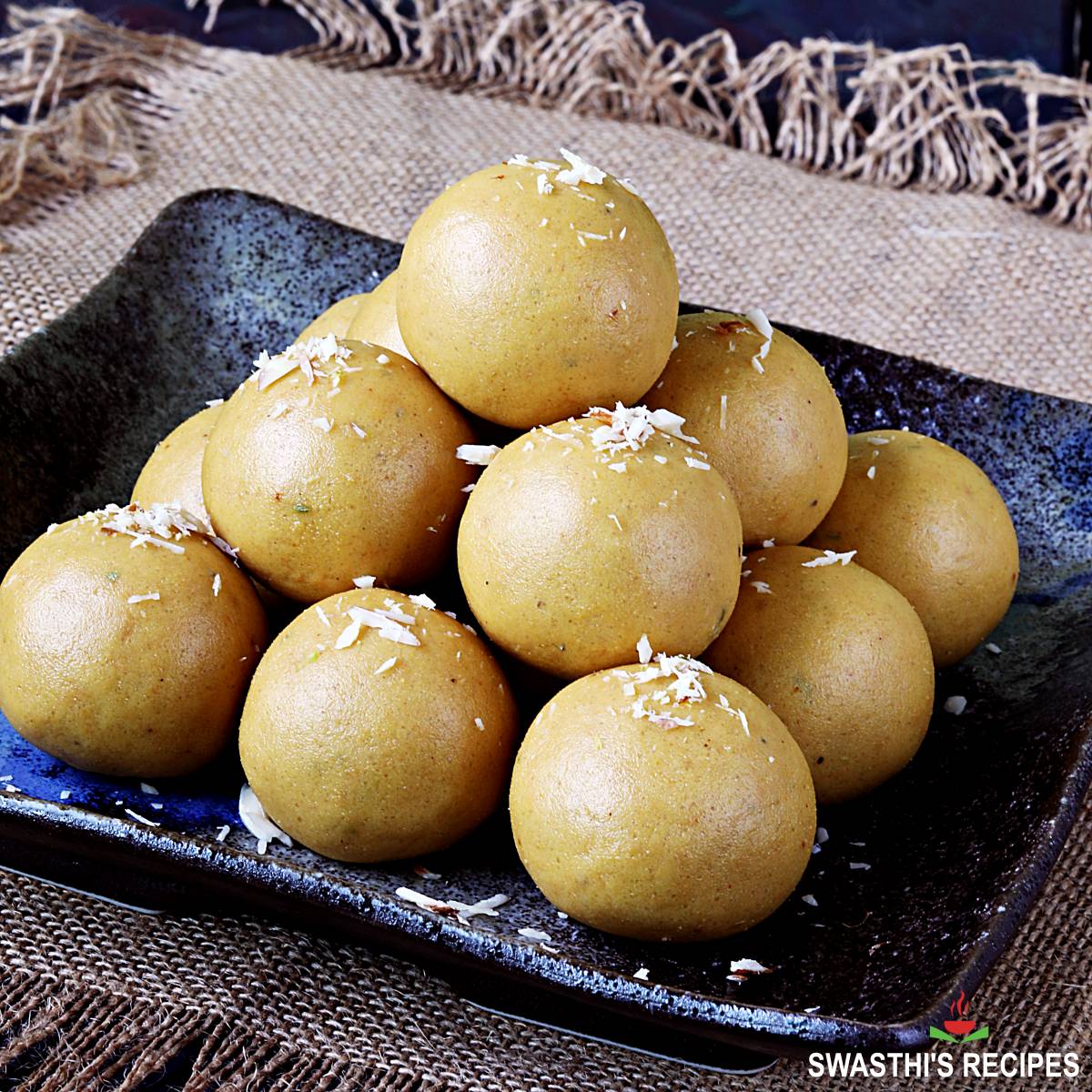 Besan Ladoo Recipe